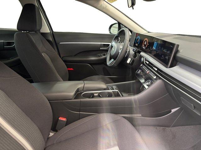 new 2025 Hyundai Sonata Hybrid car, priced at $30,670