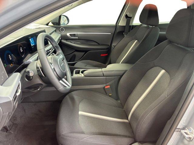 new 2025 Hyundai Sonata Hybrid car, priced at $30,670