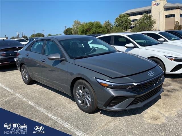 new 2024 Hyundai Elantra car, priced at $24,735