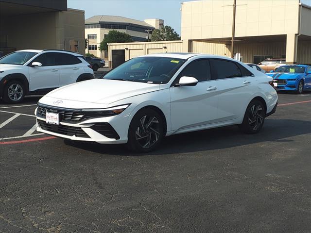 new 2024 Hyundai Elantra car, priced at $26,995