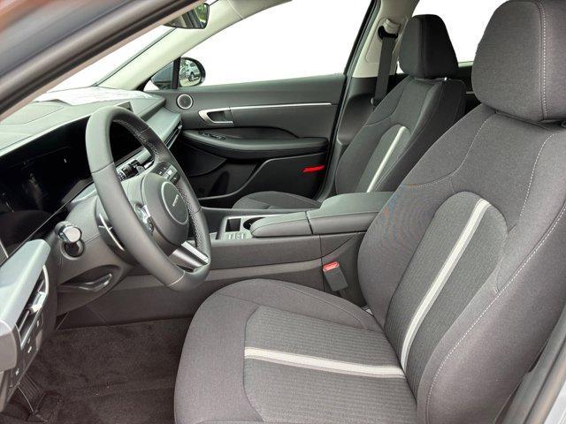 new 2025 Hyundai Sonata Hybrid car, priced at $30,670