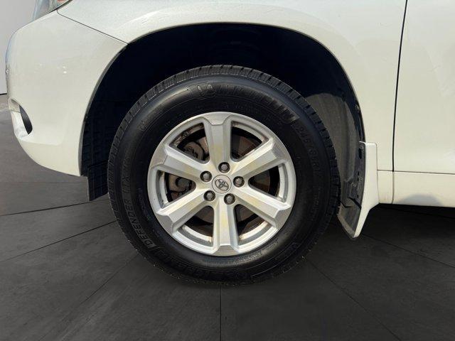 used 2009 Toyota Highlander car, priced at $10,904