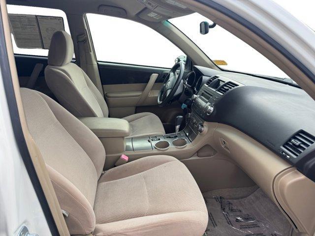 used 2009 Toyota Highlander car, priced at $10,904