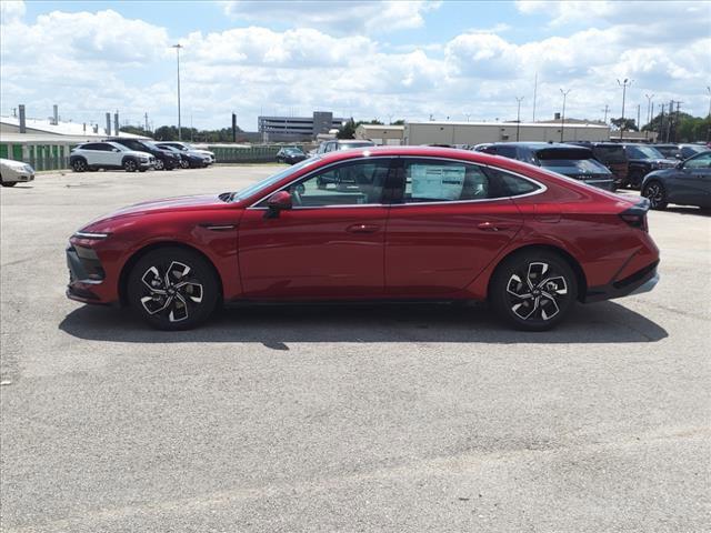 new 2024 Hyundai Sonata car, priced at $28,220