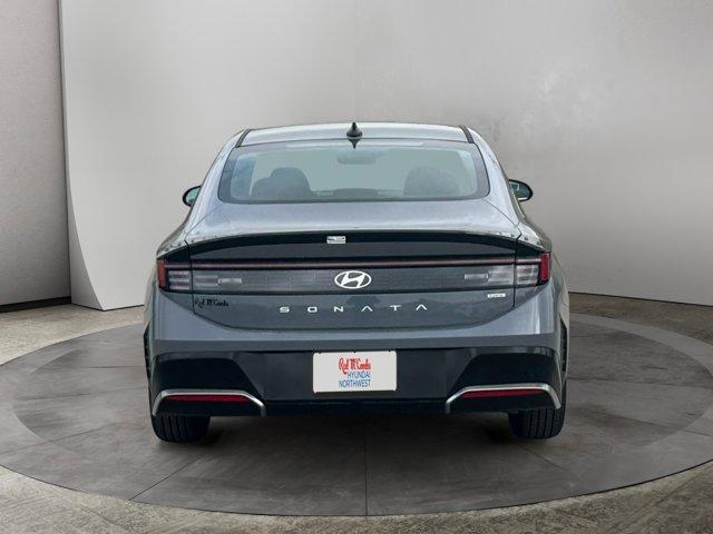 new 2025 Hyundai Sonata Hybrid car, priced at $31,670