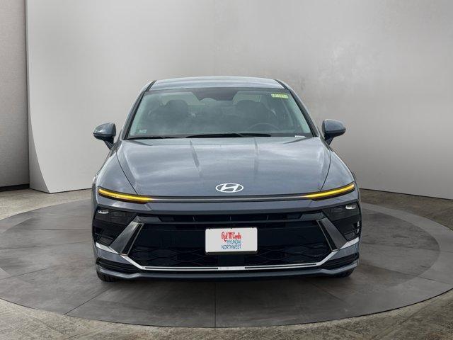 new 2025 Hyundai Sonata Hybrid car, priced at $31,670