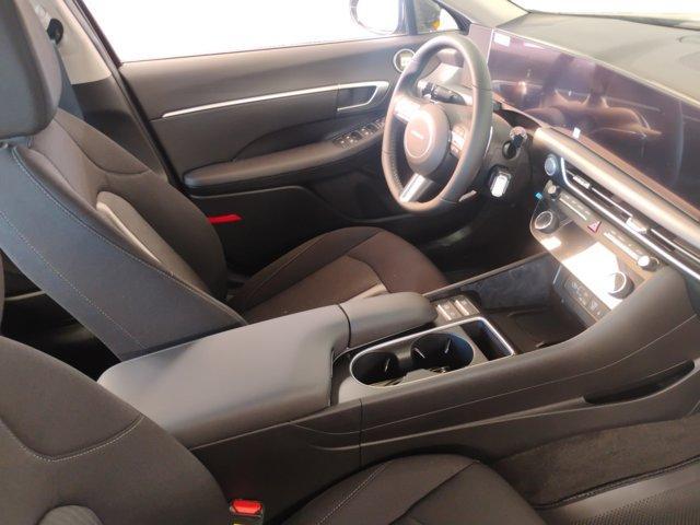 new 2025 Hyundai Sonata Hybrid car, priced at $30,670