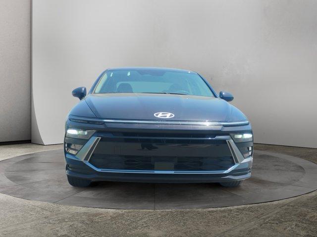 new 2025 Hyundai Sonata Hybrid car, priced at $30,670