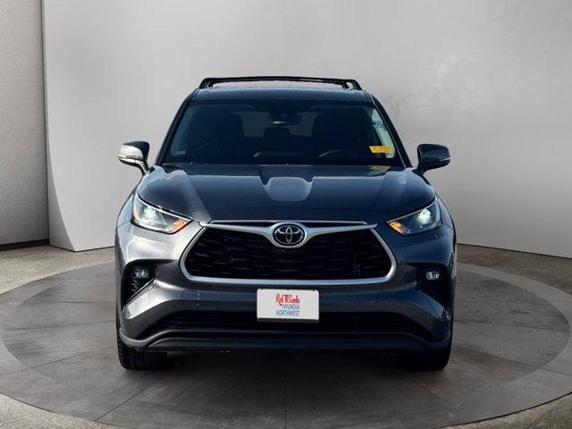 used 2022 Toyota Highlander car, priced at $36,890