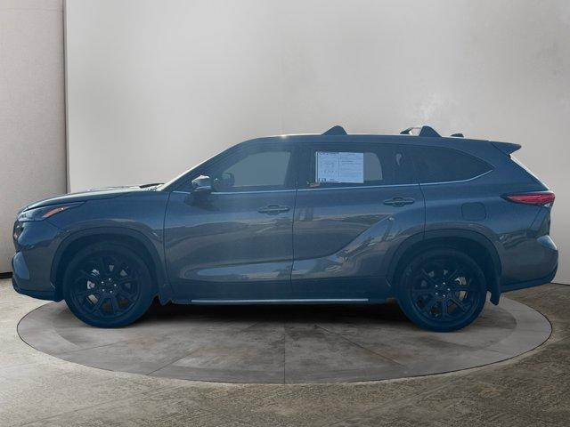 used 2022 Toyota Highlander car, priced at $36,890