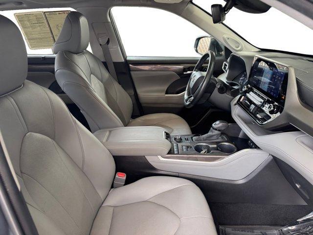 used 2020 Toyota Highlander car, priced at $30,350