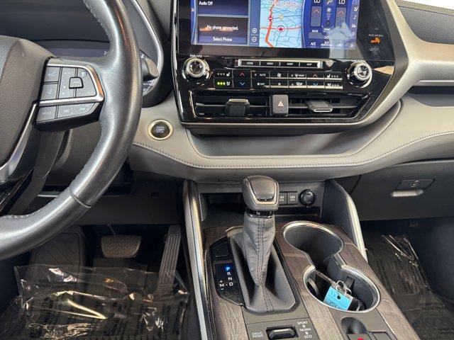 used 2020 Toyota Highlander car, priced at $30,350