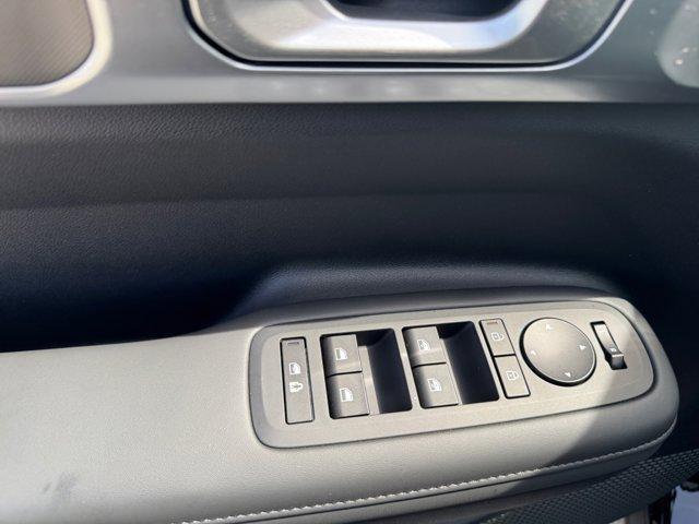 new 2025 Hyundai Santa Fe car, priced at $38,285