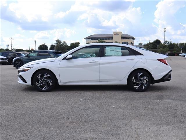 new 2024 Hyundai Elantra car, priced at $27,060