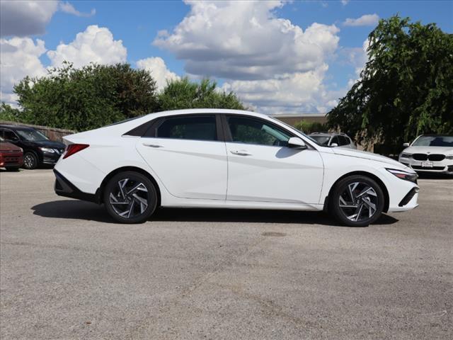 new 2024 Hyundai Elantra car, priced at $27,060