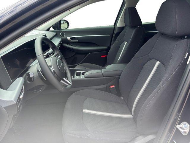 new 2025 Hyundai Sonata Hybrid car, priced at $30,670