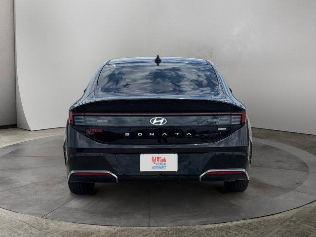 new 2025 Hyundai Sonata Hybrid car, priced at $30,670