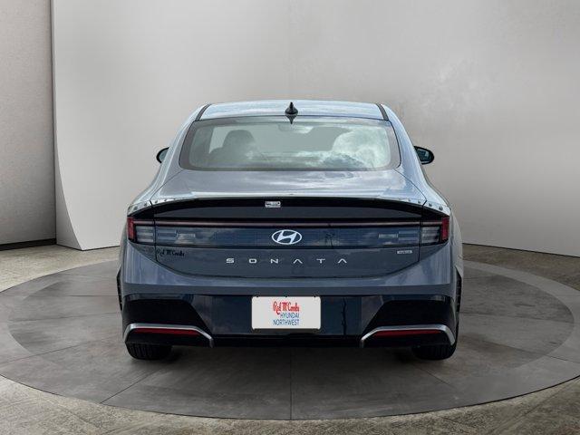 new 2025 Hyundai Sonata Hybrid car, priced at $30,670