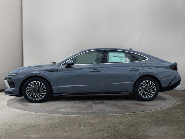 new 2025 Hyundai Sonata Hybrid car, priced at $30,670
