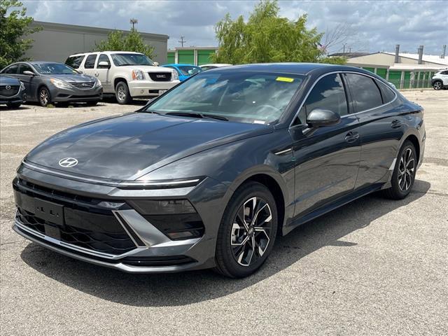 new 2024 Hyundai Sonata car, priced at $28,235