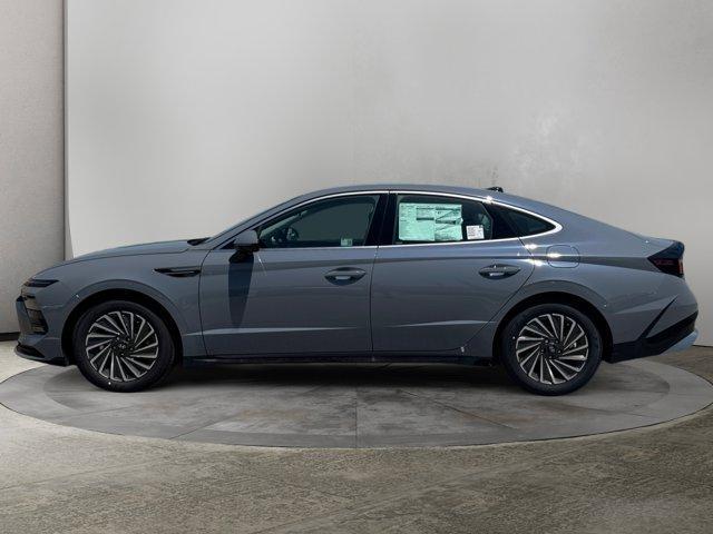new 2025 Hyundai Sonata Hybrid car, priced at $30,670
