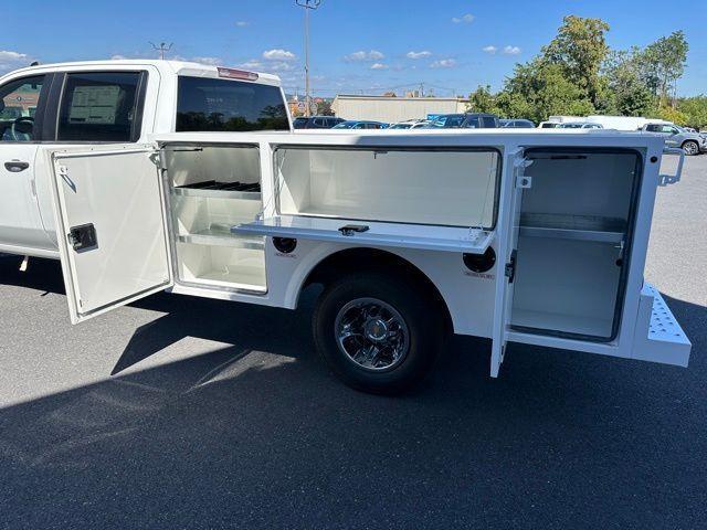 new 2024 Chevrolet Silverado 3500 car, priced at $69,668