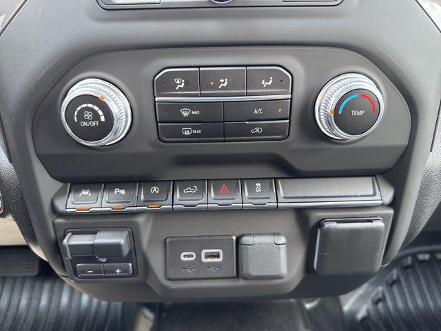 used 2023 GMC Sierra 1500 car, priced at $39,992