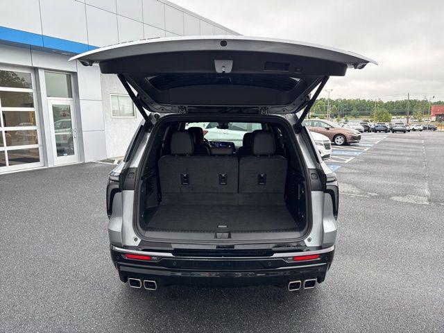 used 2024 Chevrolet Traverse car, priced at $51,820