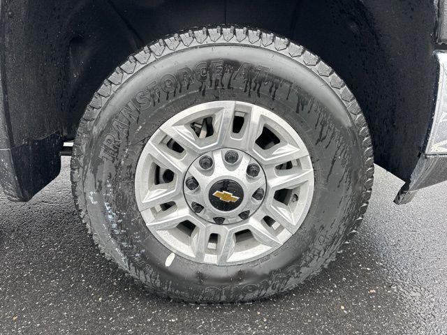 new 2025 Chevrolet Silverado 2500 car, priced at $72,043