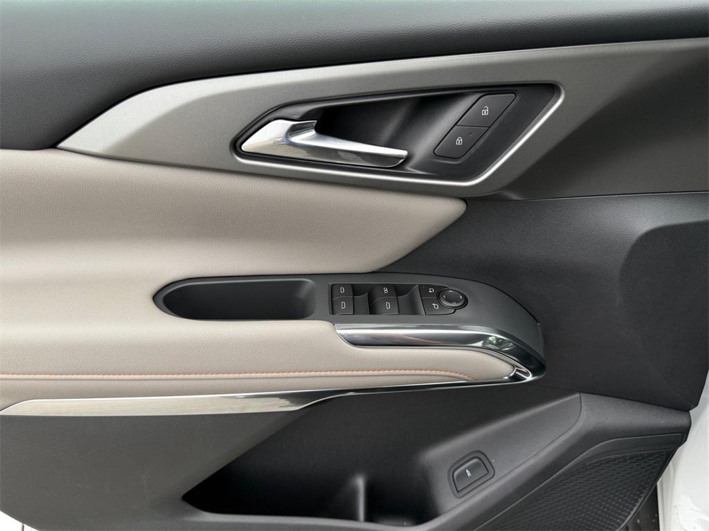new 2026 Chevrolet Traverse car, priced at $43,598