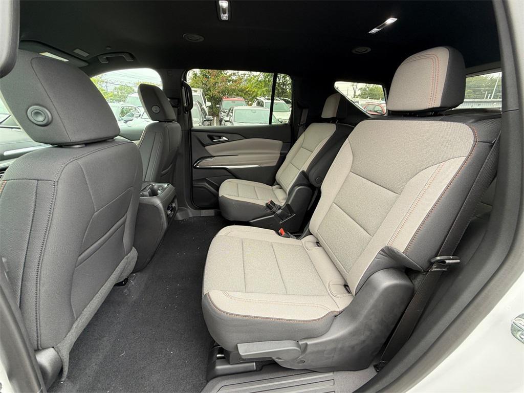 new 2026 Chevrolet Traverse car, priced at $43,598