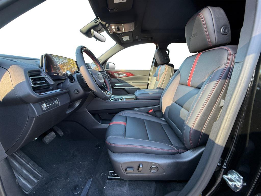 new 2026 Chevrolet Traverse car, priced at $58,627