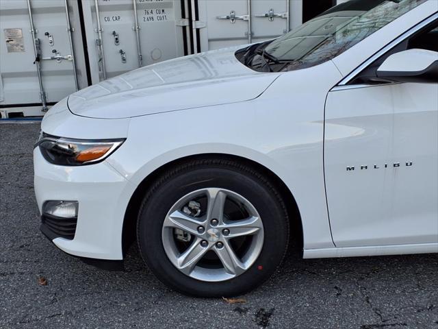 new 2025 Chevrolet Malibu car, priced at $24,471