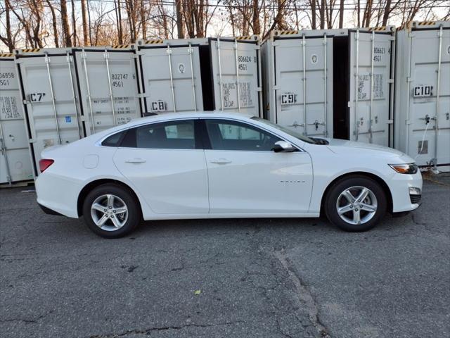 new 2025 Chevrolet Malibu car, priced at $24,471