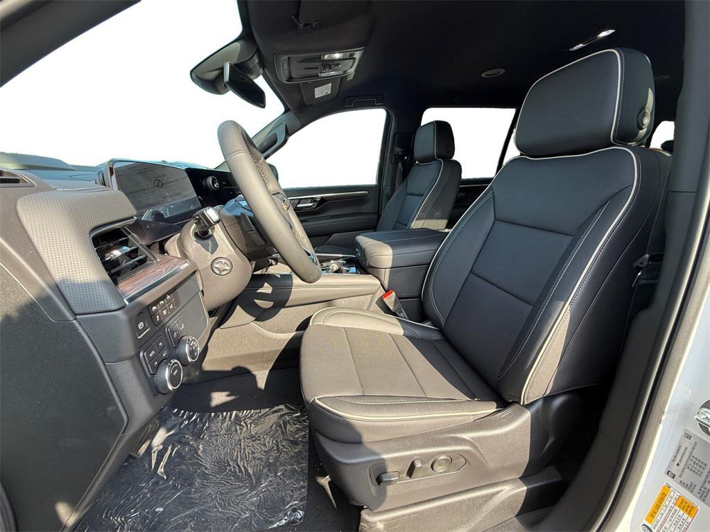 new 2025 Chevrolet Suburban car, priced at $72,365