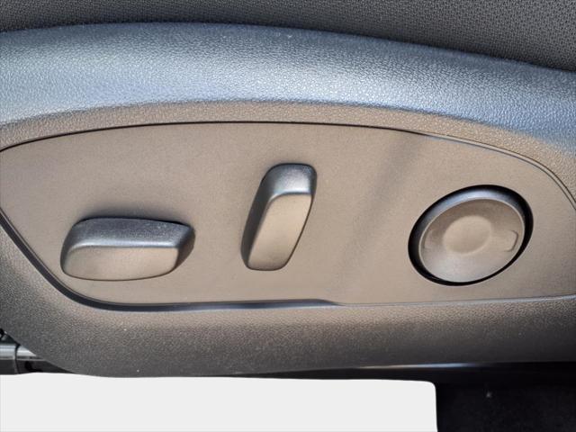 new 2025 Chevrolet Traverse car