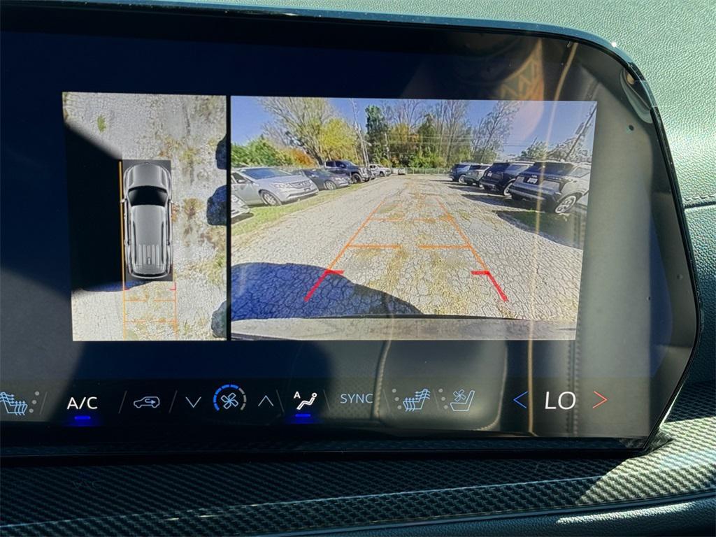 new 2026 Chevrolet Traverse car, priced at $59,389