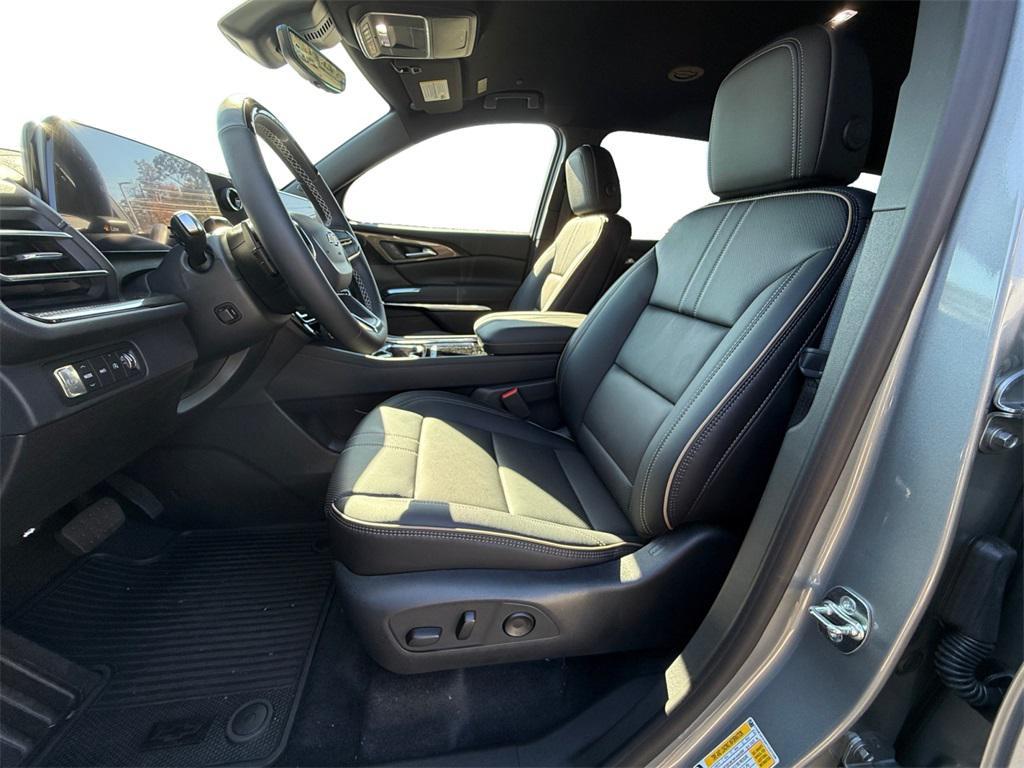 new 2026 Chevrolet Traverse car, priced at $59,389