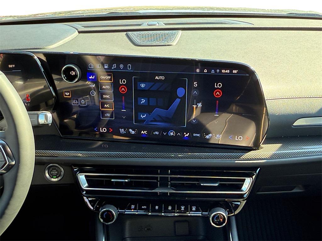 new 2026 Chevrolet Traverse car, priced at $59,389