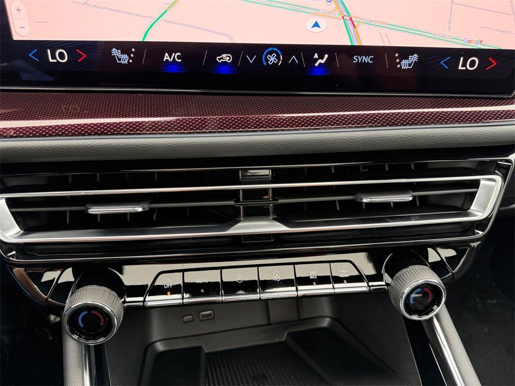 new 2025 Chevrolet Traverse car, priced at $51,875
