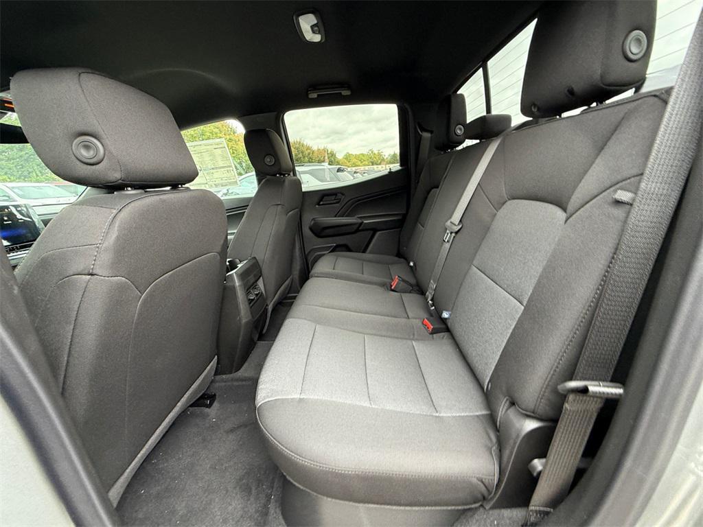 new 2026 Chevrolet Colorado car, priced at $33,435