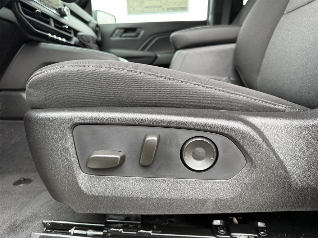 new 2026 Chevrolet Colorado car, priced at $33,435