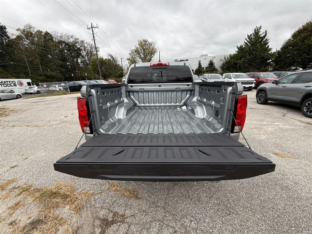new 2026 Chevrolet Colorado car, priced at $33,435
