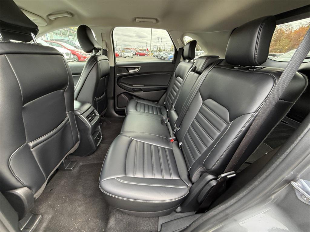used 2024 Ford Edge car, priced at $22,500