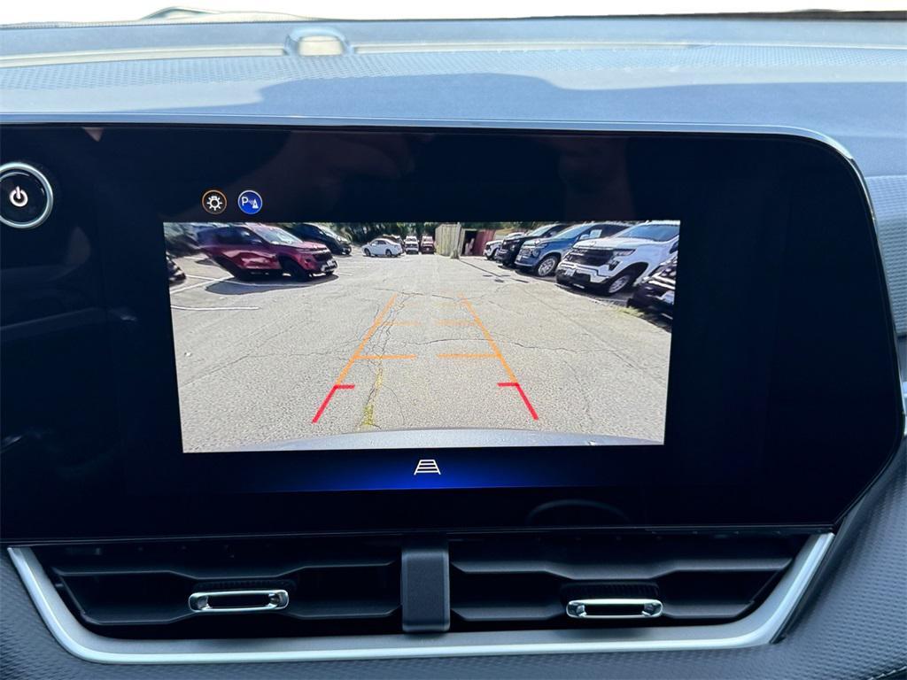 new 2026 Chevrolet Equinox car, priced at $33,920