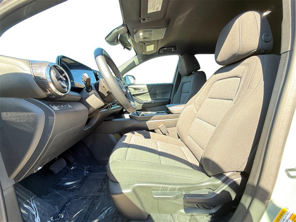 new 2025 Chevrolet Equinox car, priced at $24,495