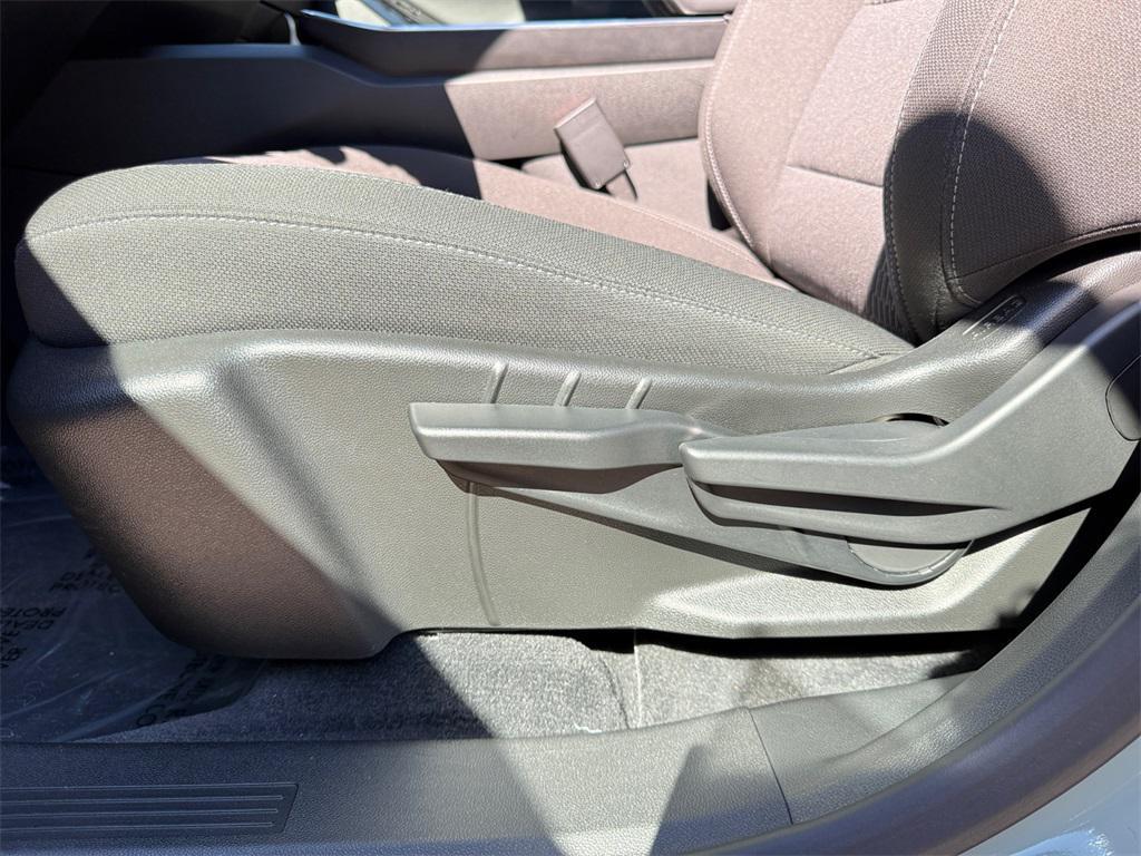 new 2025 Chevrolet Equinox car, priced at $24,495