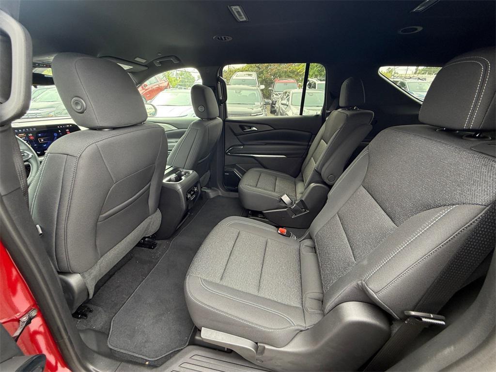 new 2025 Chevrolet Traverse car, priced at $40,625