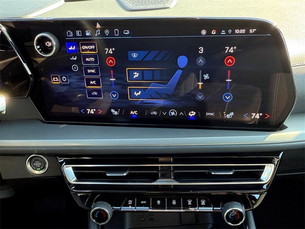 new 2025 Chevrolet Traverse car, priced at $38,625