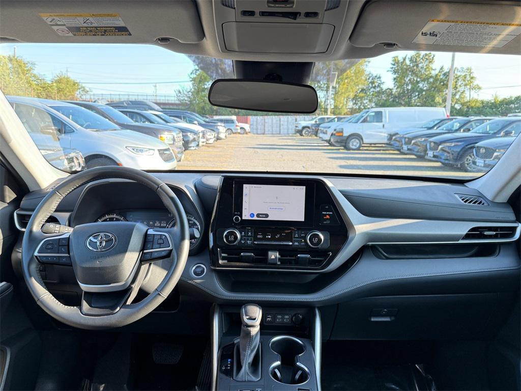 used 2024 Toyota Highlander car, priced at $36,000